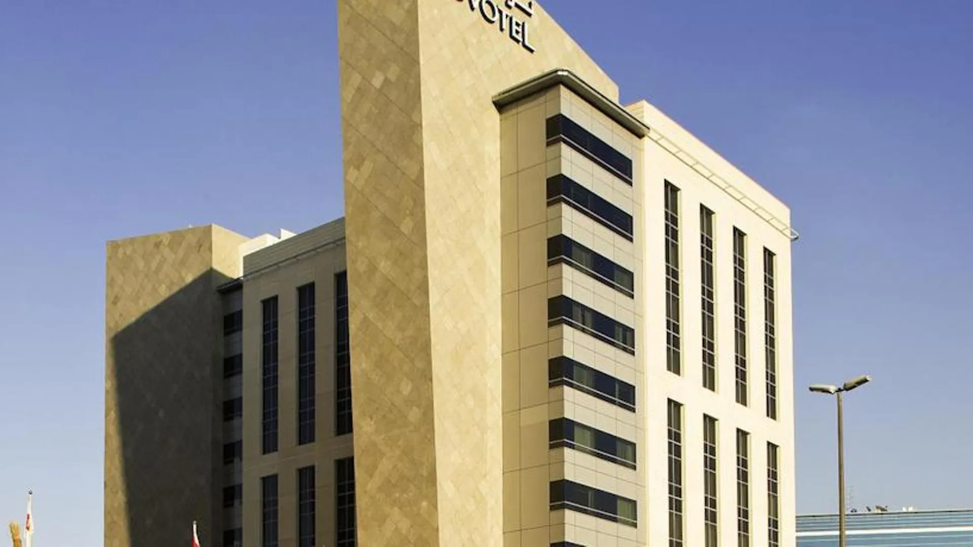Novotel Deira Creekside Dubai 4*,  United Arab Emirates